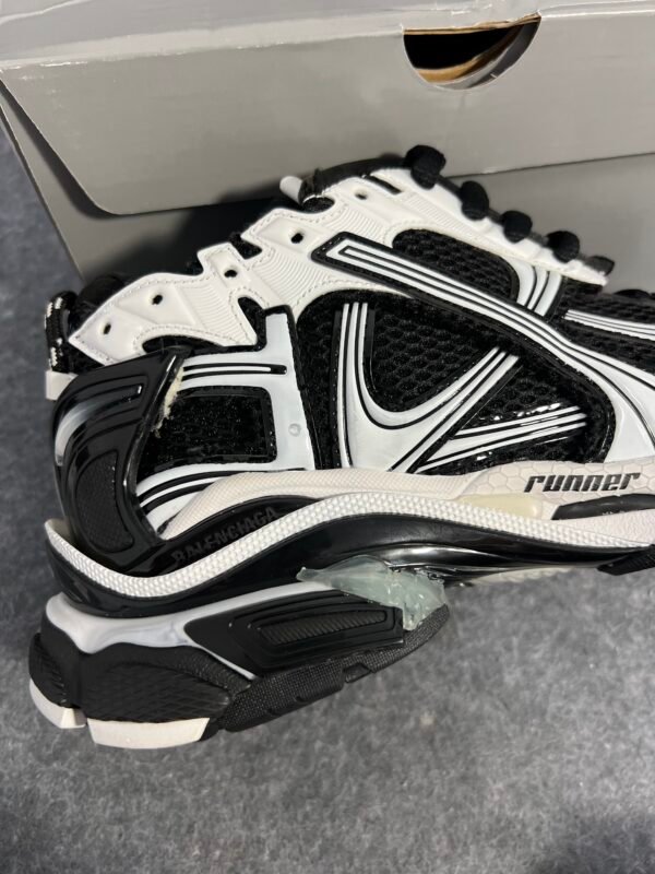 Balenciaga Runner Black White