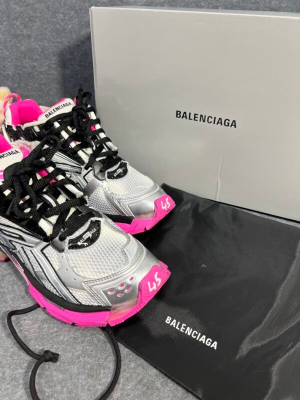Balenciaga Runner gray powder