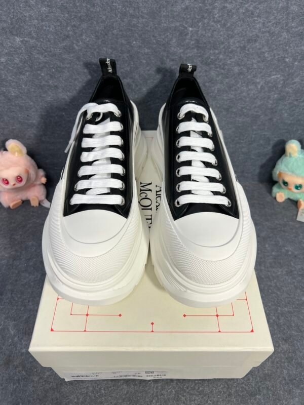 Alexander McQueen Tread Slick Low Lace Up Black White FW21