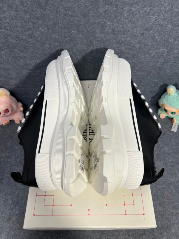 Alexander McQueen Tread Slick Low Lace Up Black White FW21