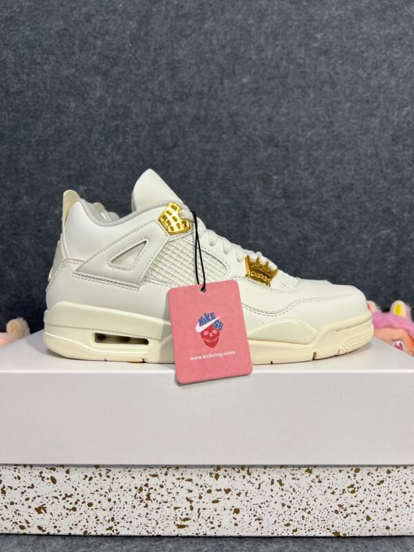 Jordan 4 Retro Metallic Gold