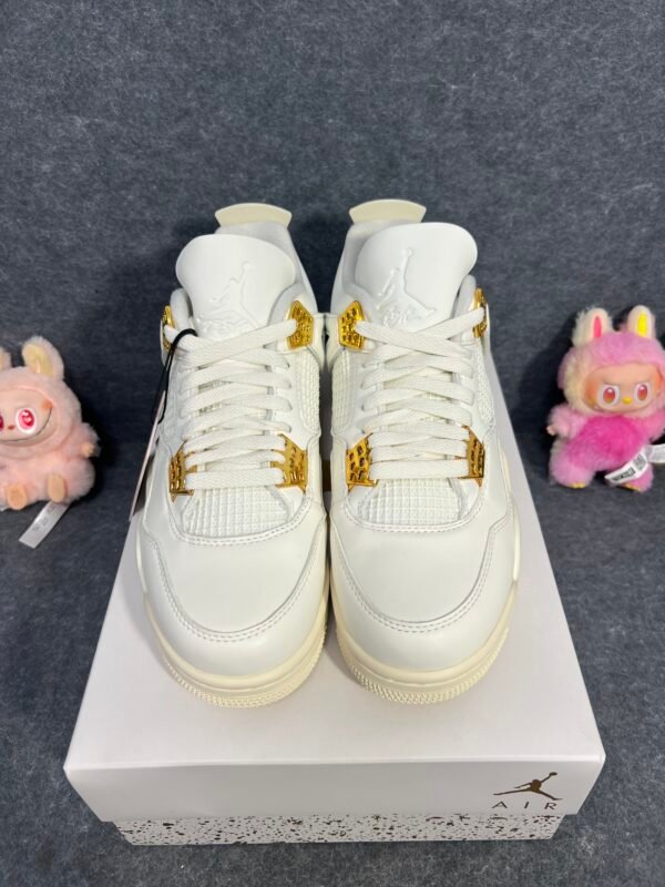 Jordan 4 Retro Metallic Gold