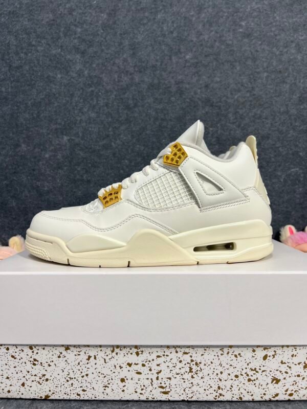 Jordan 4 Retro Metallic Gold