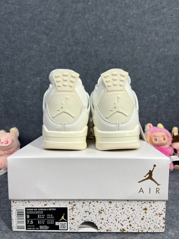 Jordan 4 Retro Metallic Gold