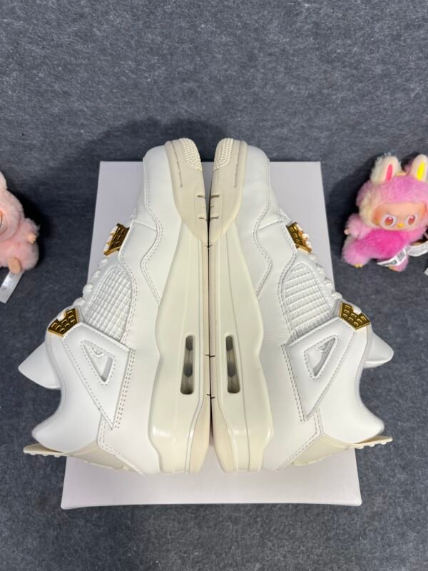 Jordan 4 Retro Metallic Gold