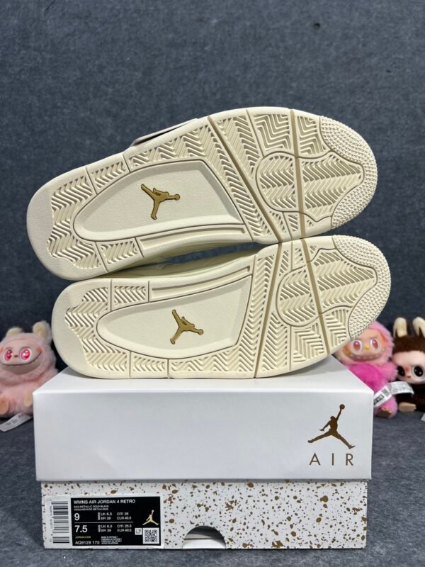 Jordan 4 Retro Metallic Gold