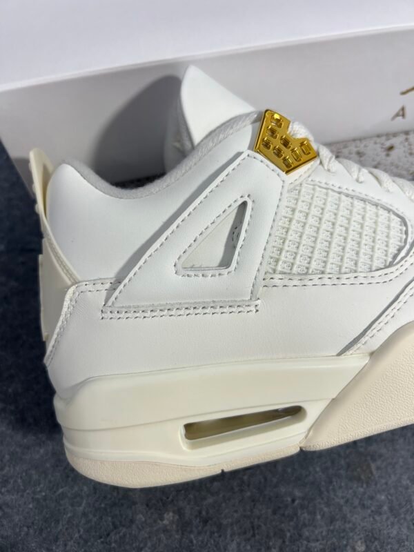 Jordan 4 Retro Metallic Gold