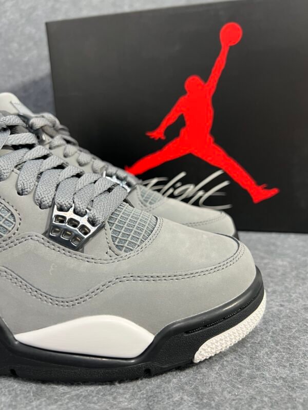 Jordan 4 Retro Cool Grey