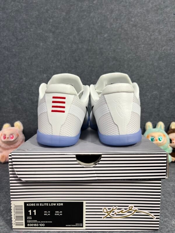 Nike Kobe 11 EM Low Fundamental