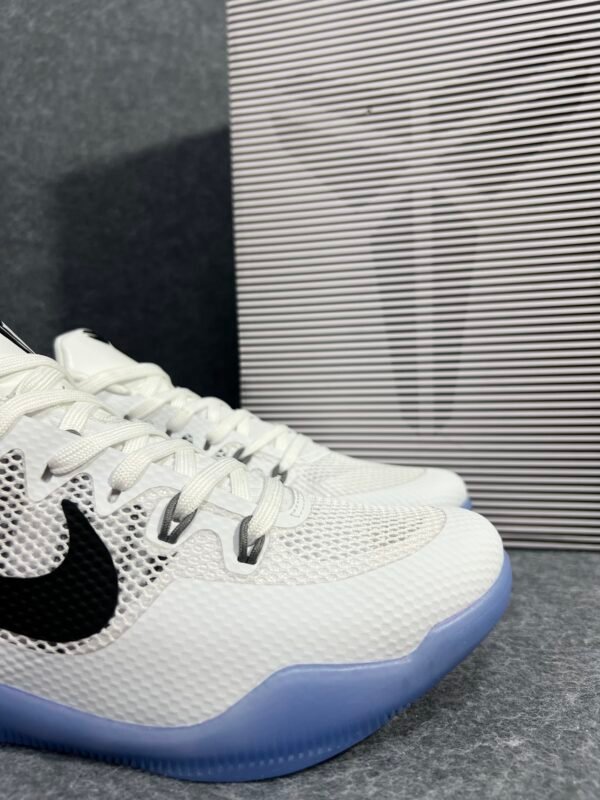 Nike Kobe 11 EM Low Fundamental