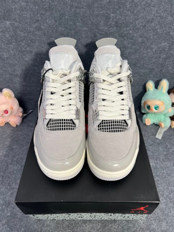 Jordan 4 Retro Frozen Moments
