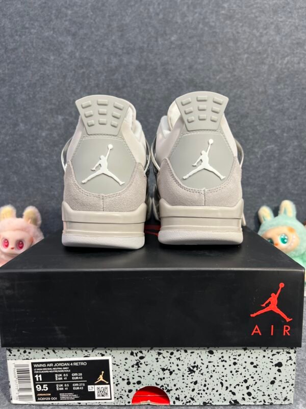 Jordan 4 Retro Frozen Moments