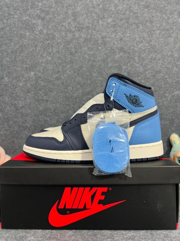 Jordan 1 Retro High Obsidian