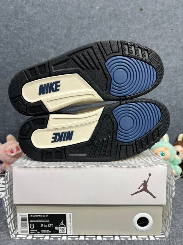 Jordan 3 Retro OG SP A Ma Maniére Diffused Blue