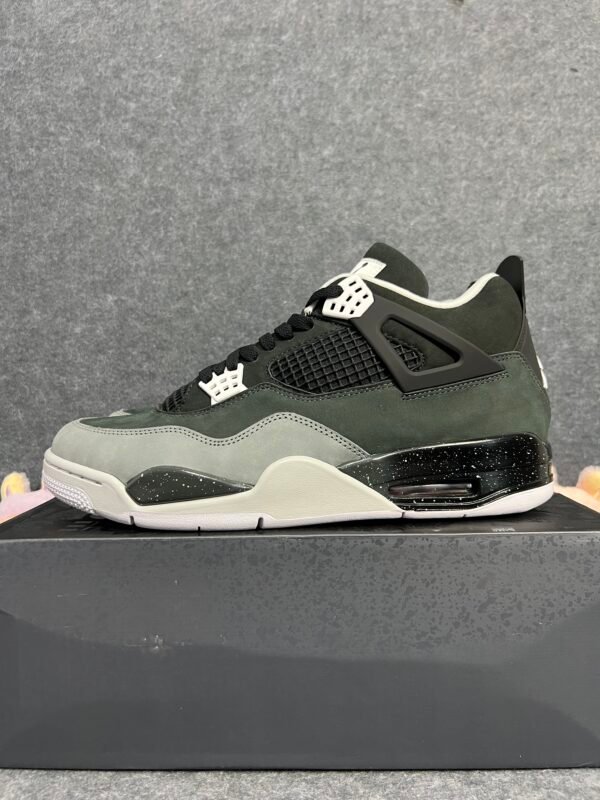 Jordan 4 Retro Fear