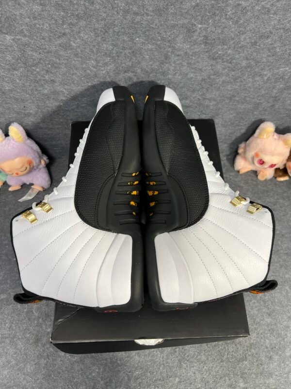 Jordan 12 Retro Taxi (2013)