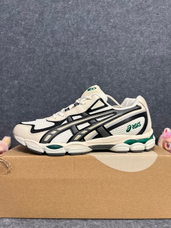 ASICS Gel-NYC 2055 Pale Oak Truffle Grey