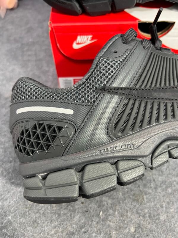 Nike Zoom Vomero 5 Anthracite