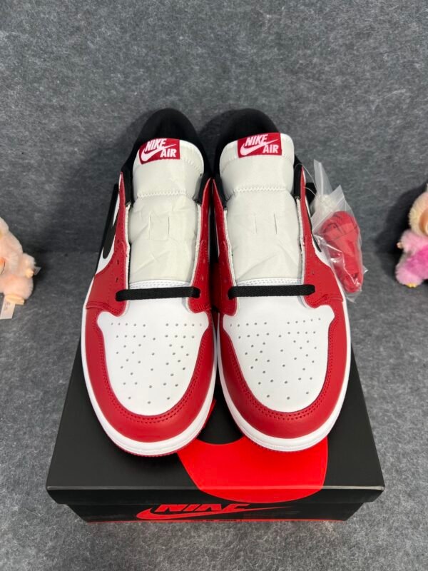 Jordan 1 Retro Low OG Chicago