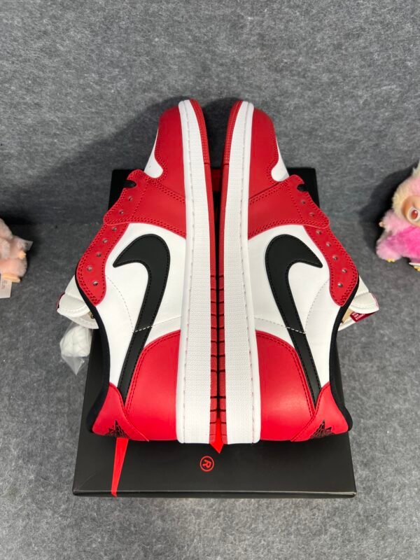 Jordan 1 Retro Low OG Chicago
