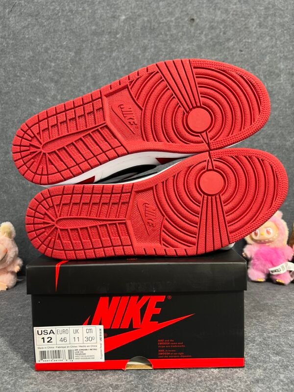 Jordan 1 Retro Low OG Chicago