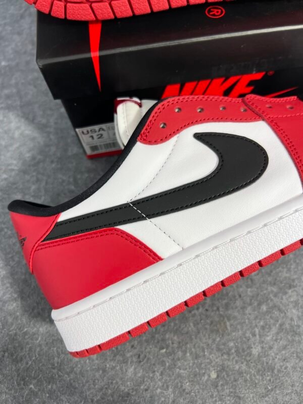 Jordan 1 Retro Low OG Chicago