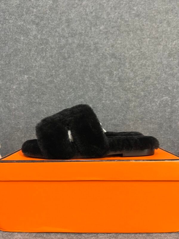 Hermes slide