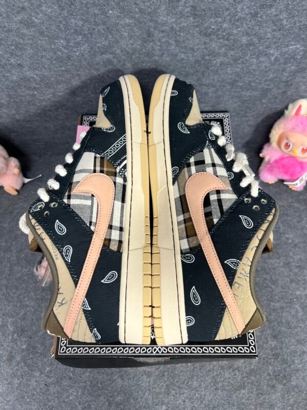 Nike SB Dunk Low Travis Scott