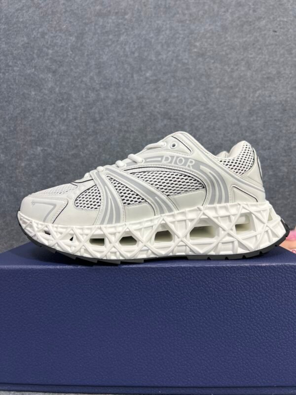 DIOR B35 NXXT White