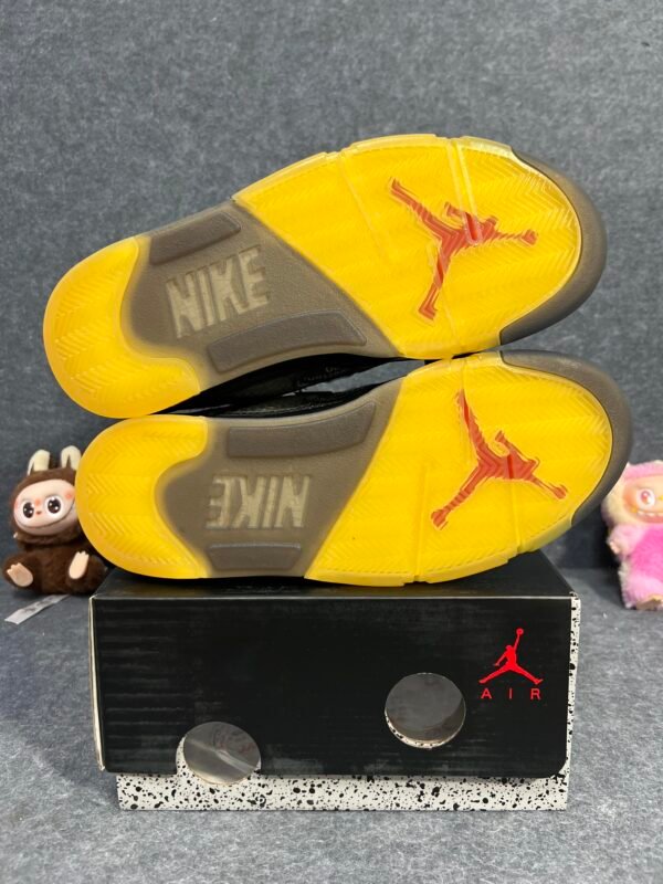 Jordan 5 Retro Off-White Muslin