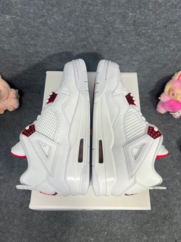 Jordan 4 Retro Metallic Red