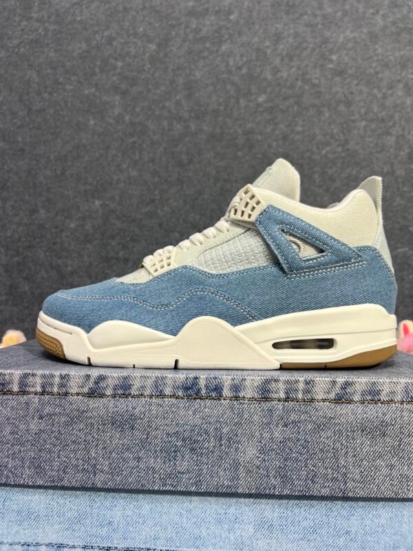 Air Jordan 4