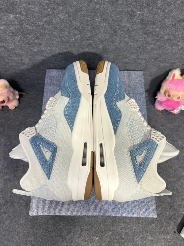 Air Jordan 4