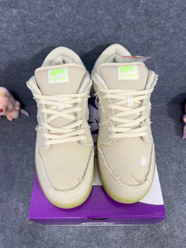 Nike SB Dunk Low Mummy