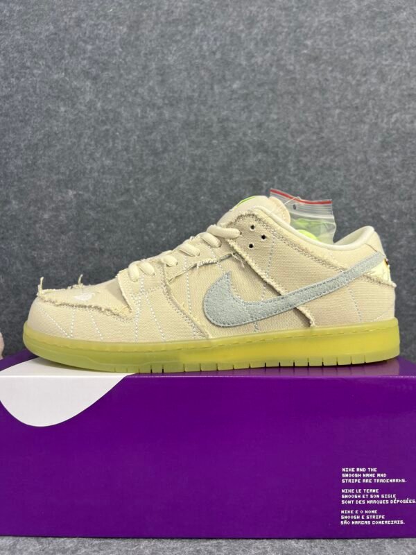 Nike SB Dunk Low Mummy