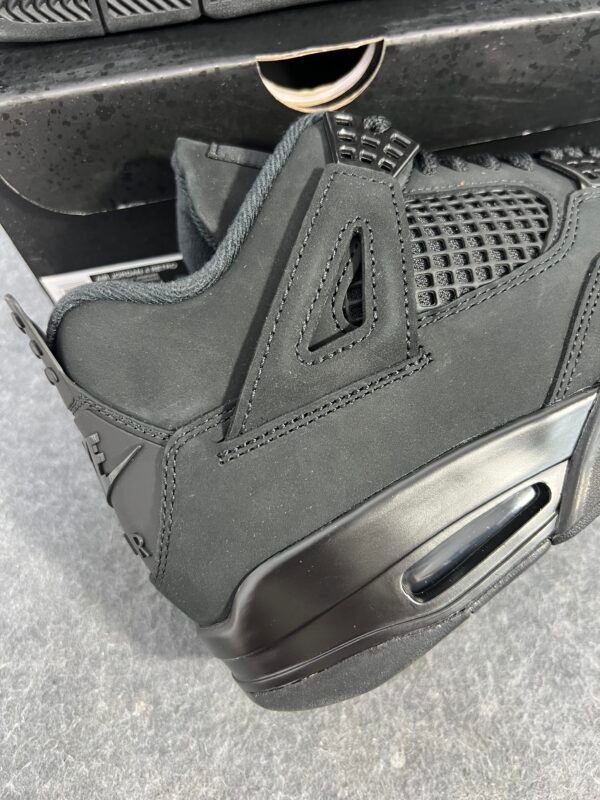Jordan 4 Retro Black Cat (2025)