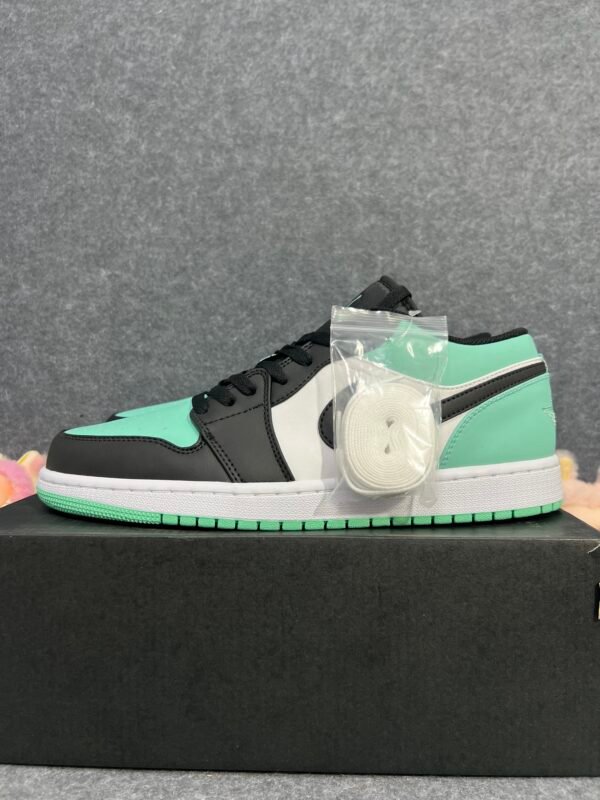 Jordan 1 Low Green Glow