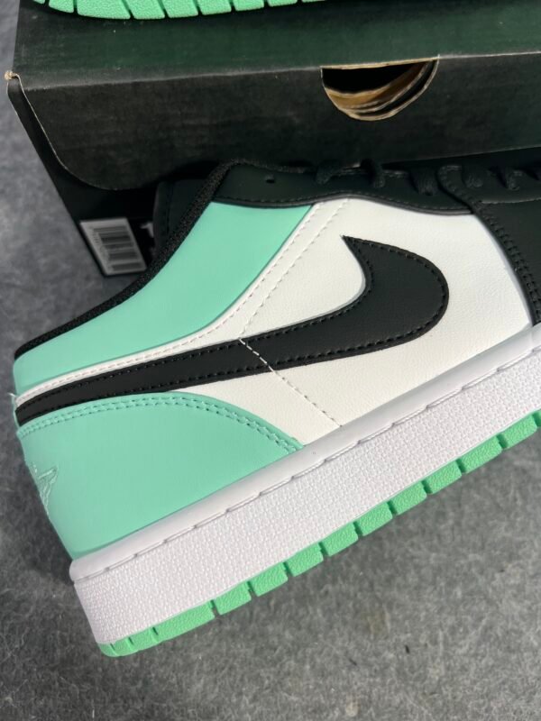 Jordan 1 Low Green Glow