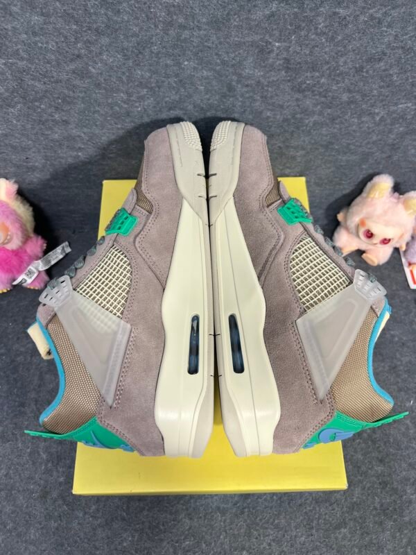 Jordan 4 Retro SP 30th Anniversary Union Taupe Haze