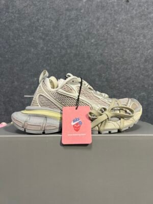 Balenciaga 3XL Off White