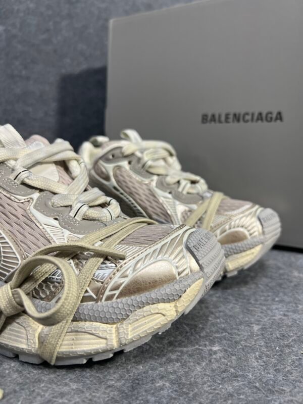 Balenciaga 3XL Off White