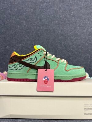 Nike SB Dunk Low Rodeo Tourmaline