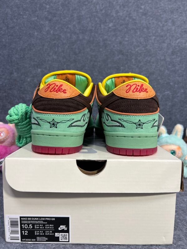 Nike SB Dunk Low Rodeo Tourmaline