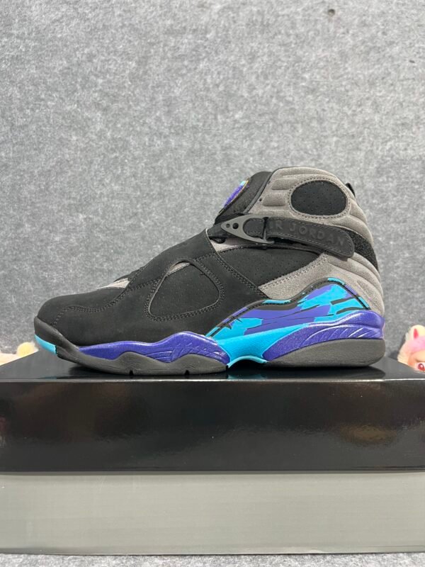 Jordan 8 Retro Aqua