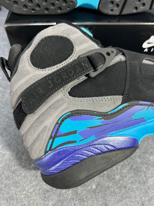Jordan 8 Retro Aqua