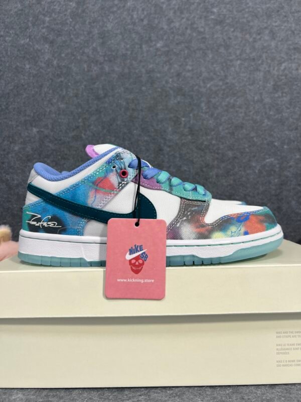 Nike SB Dunk Low Futura Laboratories Bleached Aqua