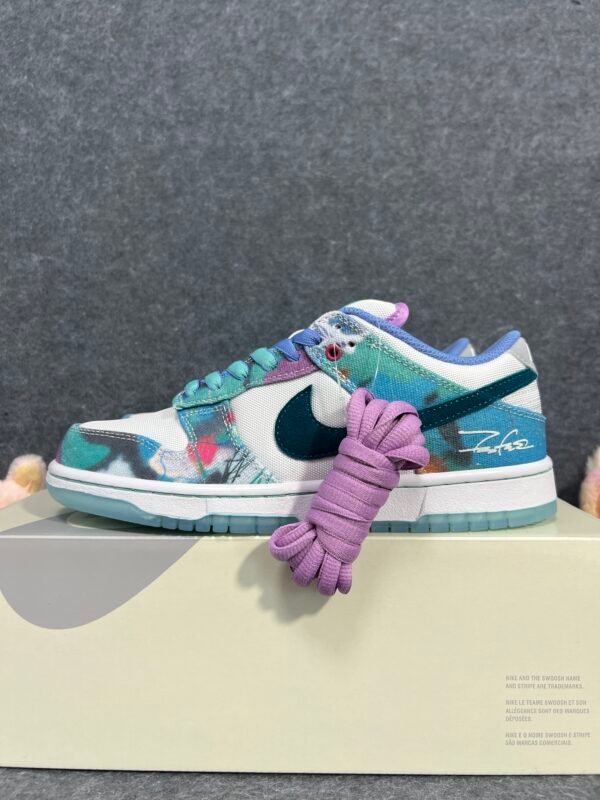 Nike SB Dunk Low Futura Laboratories Bleached Aqua