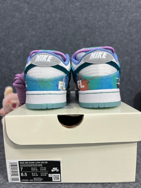 Nike SB Dunk Low Futura Laboratories Bleached Aqua