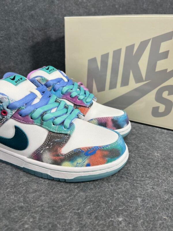 Nike SB Dunk Low Futura Laboratories Bleached Aqua