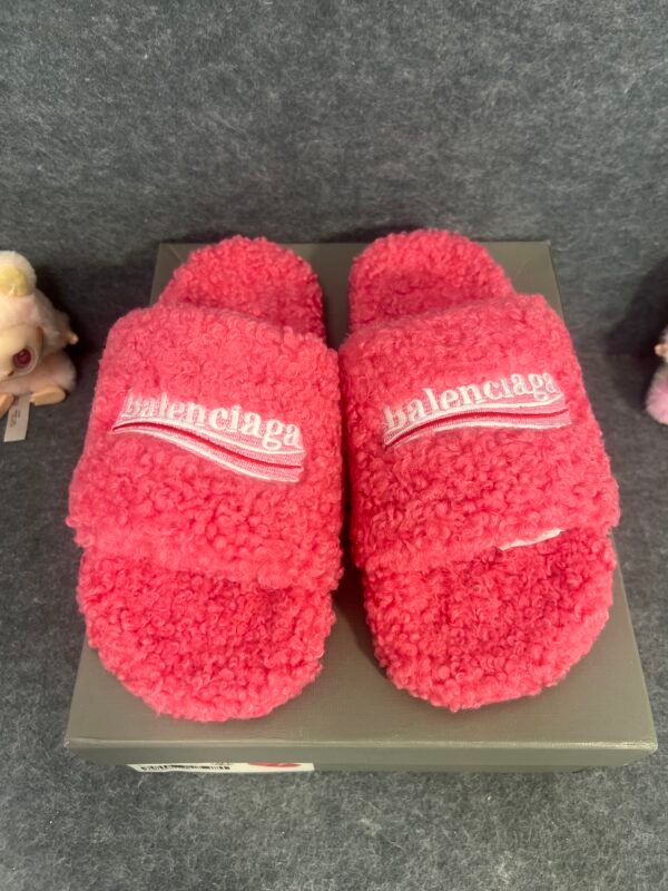 Balenciaga Furry Slide Pink